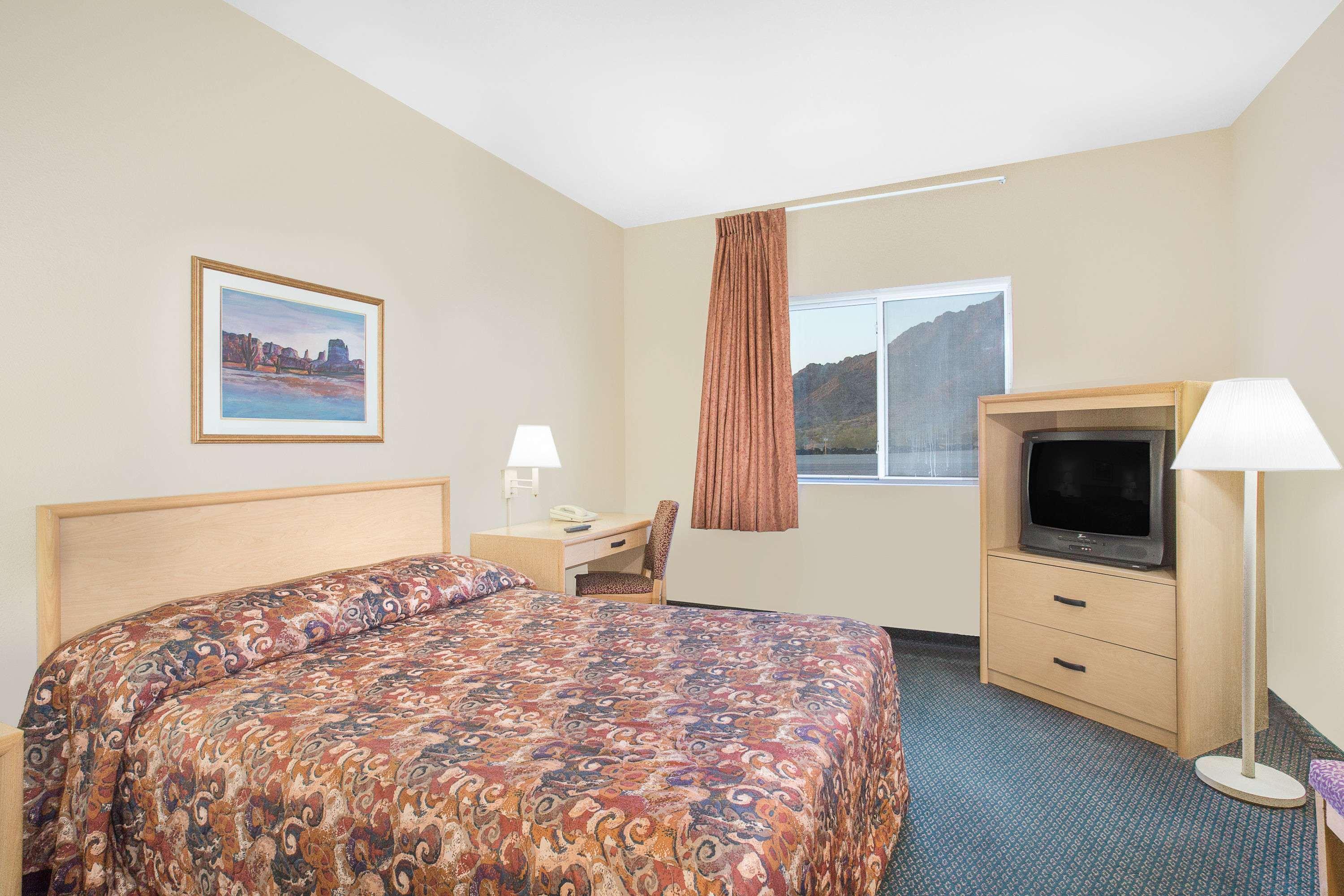 Super 8 By Wyndham Quartzsite Az Hotel Buitenkant foto