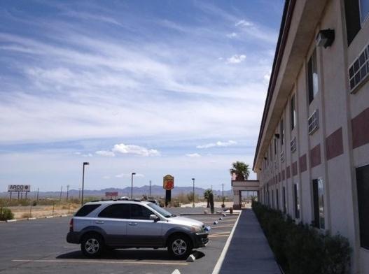 Super 8 By Wyndham Quartzsite Az Hotel Buitenkant foto