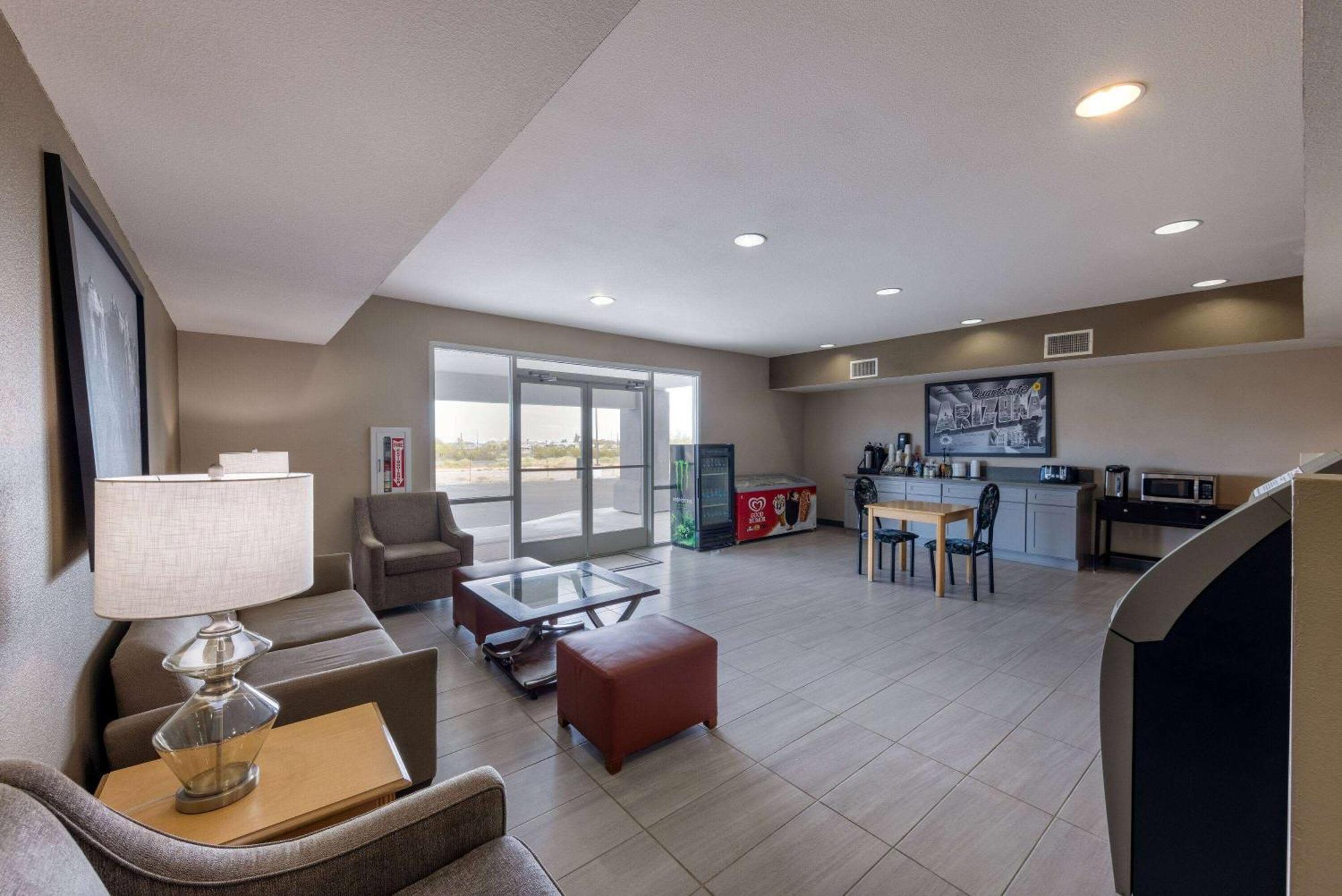 Super 8 By Wyndham Quartzsite Az Hotel Buitenkant foto